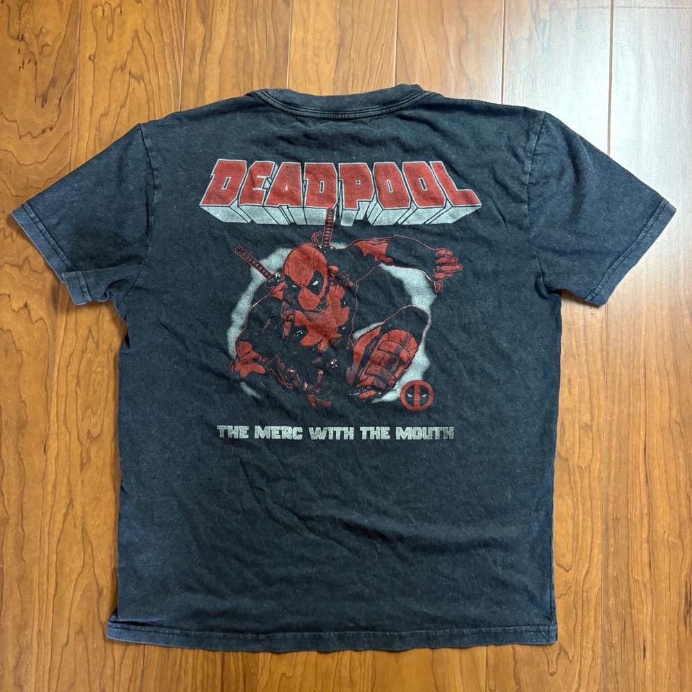 Hollister Marvel Deadpool Graphic T-Shirt XS Relaxed Fit Washed Black Tee